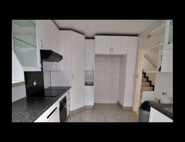 3 BEDROOM TOWNHOUSE FOR SALE IN SUNNYROCK